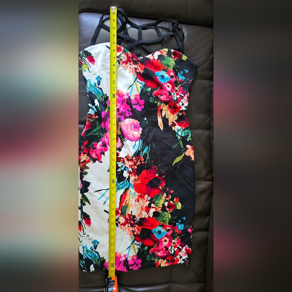 Venus Floral Crisscross Latticeback Floral Dress Size Medium - Picture 6 of 6